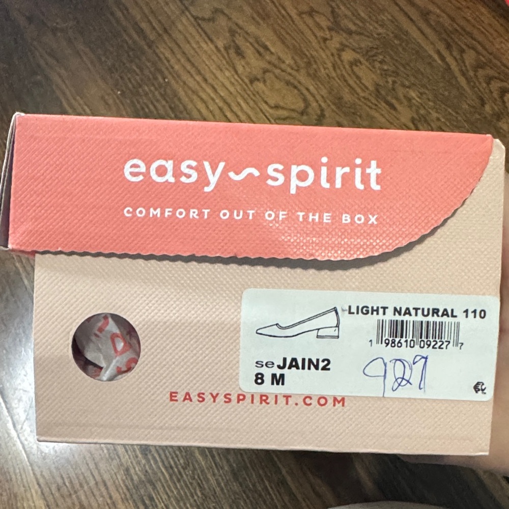 Easy Spirit Women's Beige Block Heel Short Pumps - Picture 6 of 7